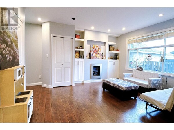 Photo 1 - LivingRoom - 4361 ALBERT STREET, Burnaby, BC V5C2E9