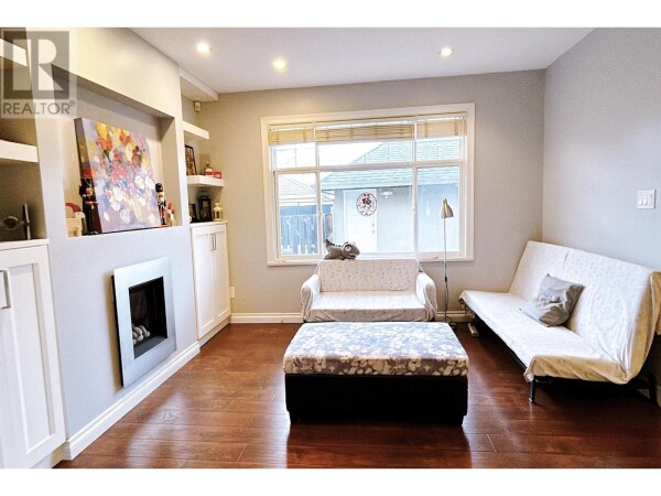 Photo 2 - LivingRoom - 4361 ALBERT STREET, Burnaby, BC V5C2E9