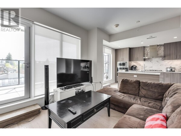 Photo 2 - LivingRoom - 508 528 W KING EDWARD AVENUE, Vancouver, BC V5Z2C3