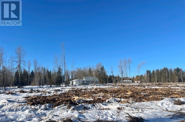 Photo 1 - Backyard - 6432 17 Avenue, Edson, AB T7E1S4