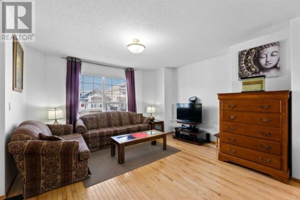 Photo 3 - LivingRoom - 166 Cramond Circle SE, Calgary, AB T3M1E5