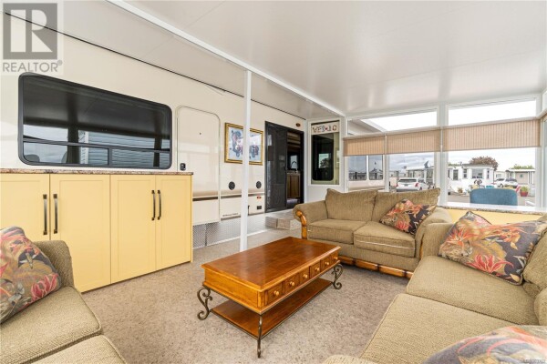 Photo 2 - LivingRoom - A30 200 Corfield St, Parksville, BC V9P2H5