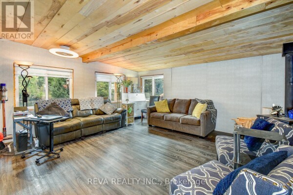 Photo 3 - LivingRoom - 5774 WESLEMKOON LAKE ROAD, Addington Highlands, ON K0L1W0