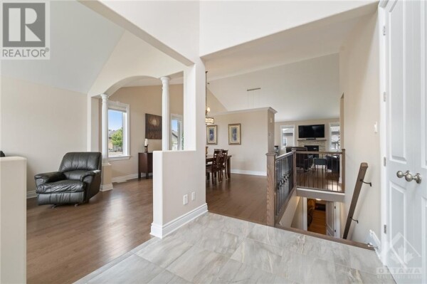 Photo 2 - LivingRoom - 1010 DIAMOND STREET, Rockland, ON K4K0H7