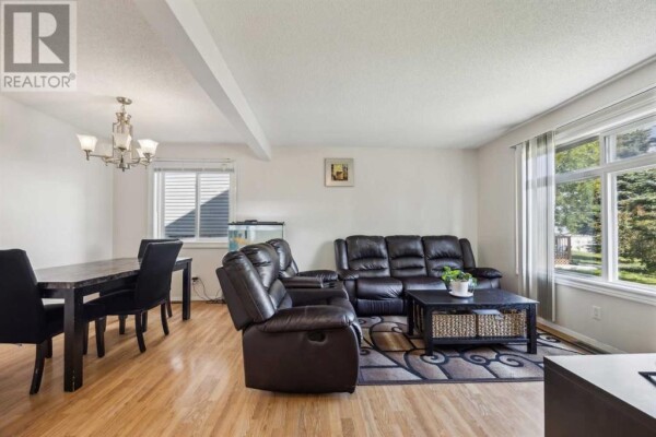 Photo 2 - LivingRoom - 13 Martinridge Place NE, Calgary, AB T3J3B8