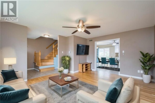 Photo 3 - LivingRoom - 17 Stoneham DR, Moncton, NB E1G4Z5