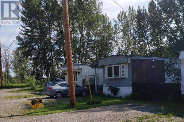 Photo 2 at 2271 FARRELL STREET, Prince George, BC V2L1A4