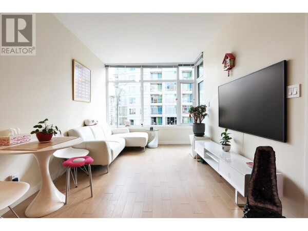 Photo 3 - LivingRoom - 1011 38 W 1ST AVENUE, Vancouver, BC V5Y0K3