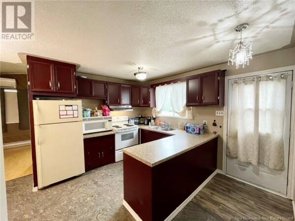 Photo 3 - Kitchen - 240 Old Station Road, Miramichi, NB E1N1Z3