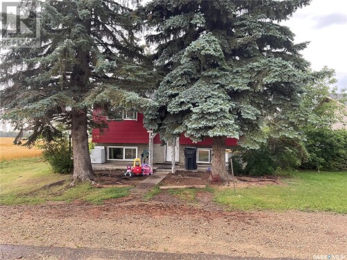 Picture of 6011 Neufeld AVENUE