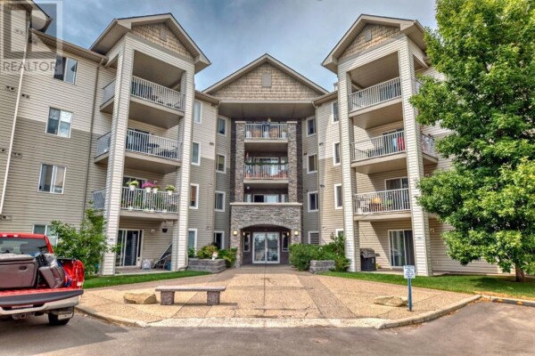 Photo 1 at 1107, 1000 Somervale Court SW, Calgary, AB T2Y4K4