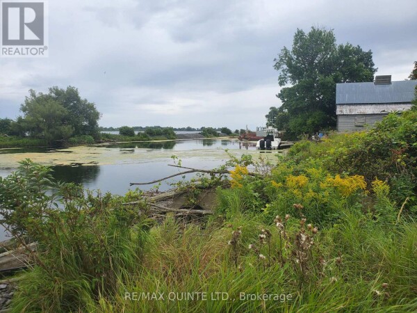 Photo 3 at 38 FISHERMAN COVE LANE, Frontenac Islands, ON K0H2Y0