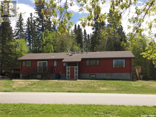 Photo 2 at 224 3rd AVENUE, Big River, SK S0J0E0