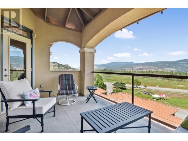 Photo 2 at 2259 Capistrano Drive, Kelowna, BC V1V2M9