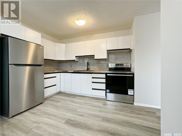 Photo 3 - Kitchen - 414 4th STREET E, Wilkie, SK S0K4W0