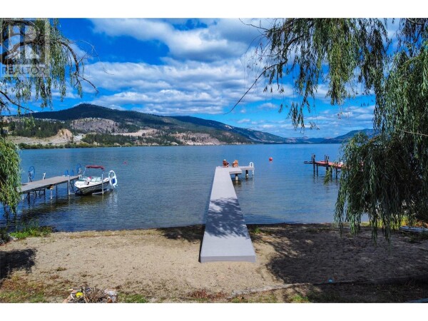 Photo 1 at 3242 Clement Road, Lake Country, BC V4V1X7