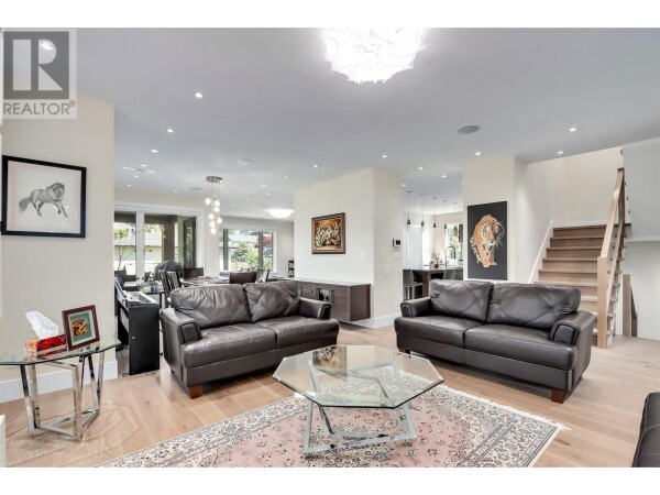 Photo 3 - LivingRoom - 2220 BRIDGMAN AVENUE, North Vancouver, BC V7P2V2