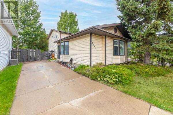 Photo 3 at 3004 46 Avenue, Lloydminster, SK S9V1X4