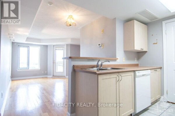 Photo 2 - Kitchen - 9J 310 CENTRAL PARK DRIVE, Ottawa, ON K2C4G4