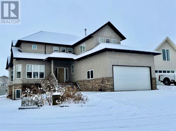 Photo 1 at 1272 1 Avenue NW, Drumheller, AB T0J0Y1