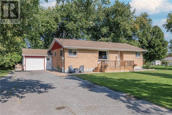 Photo 2 at 18233 GLEN ROAD, South Glengarry, ON K0C2J0