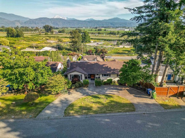 Photo 1 - Backyard - 35334 ROCKWELL DRIVE, Abbotsford, BC V3G2C9