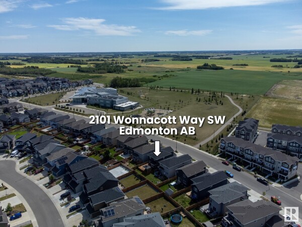 Photo 2 - Backyard - 2101 WONNACOTT WY SW, Edmonton, AB T6X2H9