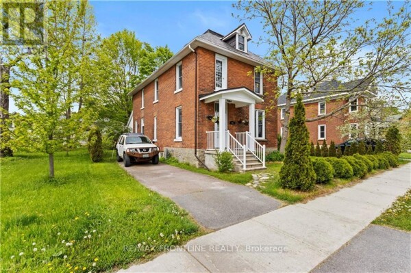 Photo 2 - FrontYard - 71 HIGH STREET, Carleton Place, ON K7C1W3