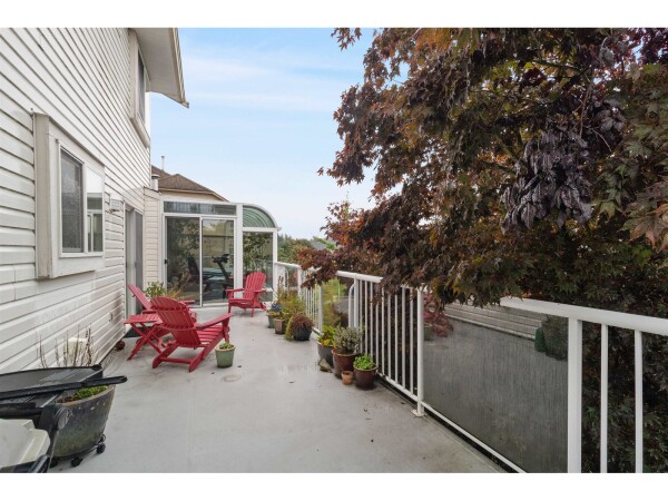 Photo 3 - Backyard - 33616 CHERRY AVENUE, Mission, BC V2V2V6