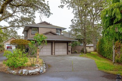 Picture of 3819 Synod Rd, Saanich BC V8P 3X7