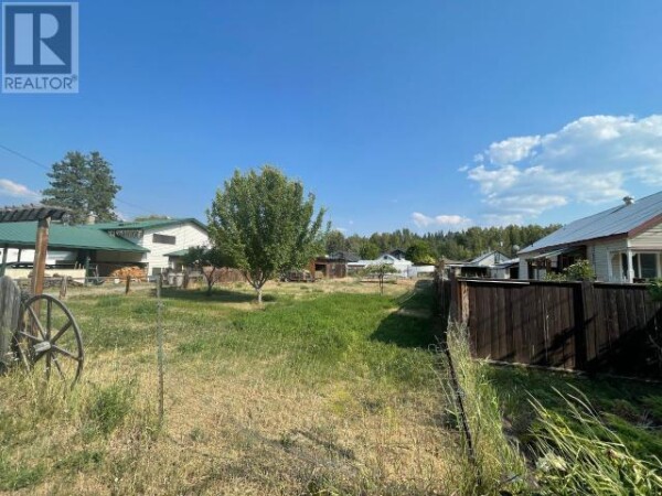 Photo 2 at 480 AUBURN Crescent, Princeton, BC V0X1W0