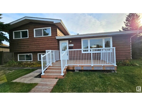 Photo 3 - Backyard - 6507 45A AV, Camrose, AB T4V0C8