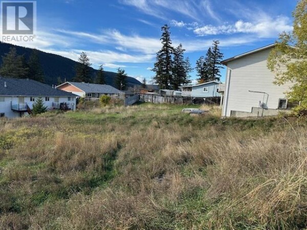 Photo 2 at 1153 N THIRD AVENUE, Williams Lake, BC V2G1Y2