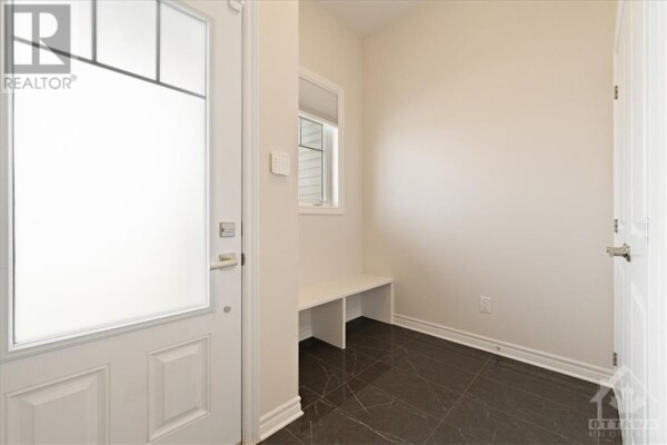 Photo 2 at 1060 KIJIK CRESCENT, Ottawa, ON K1X0H1