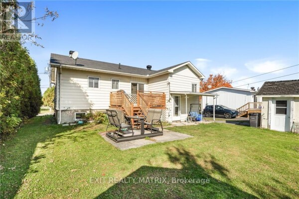 Photo 3 - Backyard - 945 QUEEN STREET, Champlain, ON K0B1K0