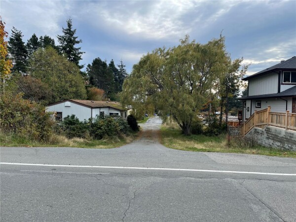 Photo 2 - FrontYard - 7125 Grant Rd W, Sooke BC V9Z 0N6, Sooke, BC V9Z 0N6