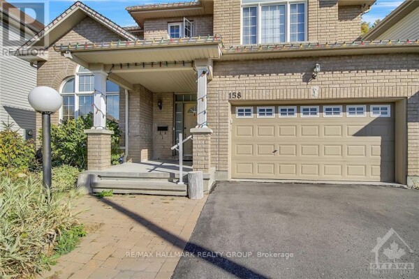 Photo 2 at 158 LAMPLIGHTERS DRIVE, Ottawa, ON K2J0H6