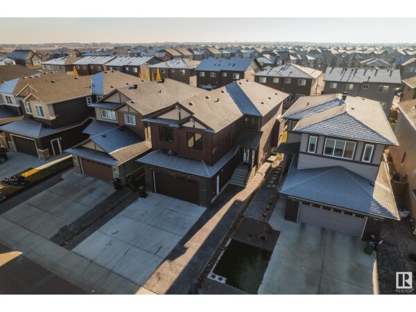 Photo 1 at 7731 176 AV NW, Edmonton, AB T5Z0E2