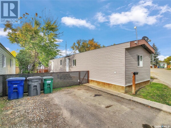 Photo 1 - Backyard - 507 1524 Rayner AVENUE, Saskatoon, SK S7N1Y1