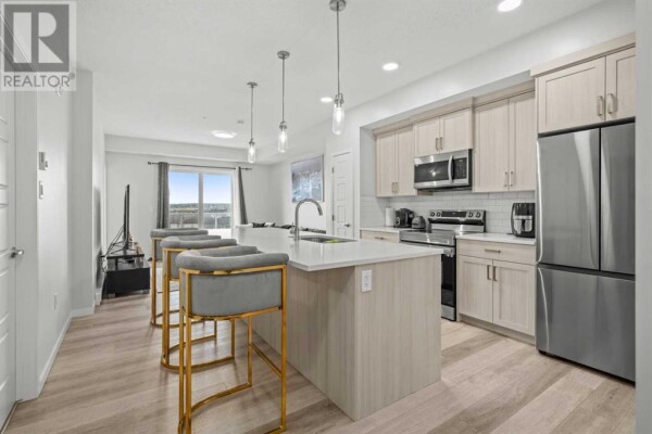 Photo 1 - Kitchen - 411, 40 Carrington Plaza NW, Calgary, AB T3P1X7