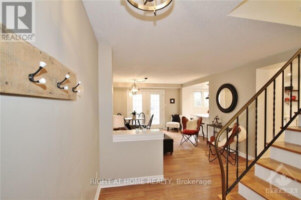 Photo 3 at 83 GRADY CRESCENT, Ottawa, ON K2H5S2