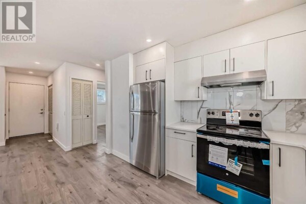 Photo 3 at 1807 62 Street NE, Calgary, AB T1Y1N3