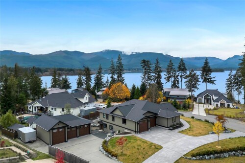 Picture of 7375 Lakefront Dr, Lake Cowichan BC V0R 2G1