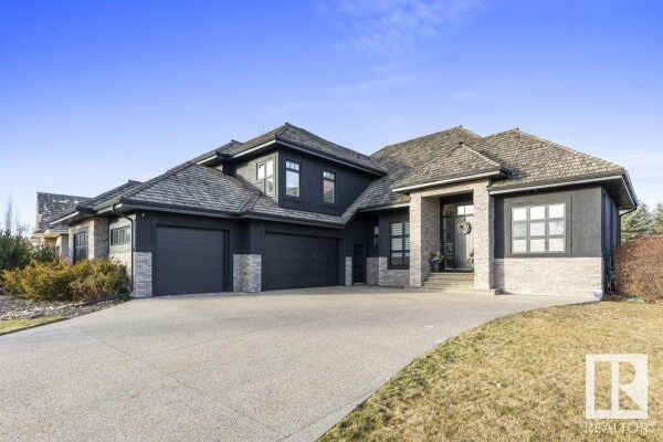 Photo 1 - FrontYard - 111 Pinnacle TC, Rural Sturgeon County, AB T8T0B5