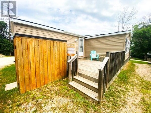 Photo 2 - Backyard - FHR506 155 MCCREARYS BEACH, Drummond/North Elmsley (908 Drummond N Elmsley (, ON K7H3C8