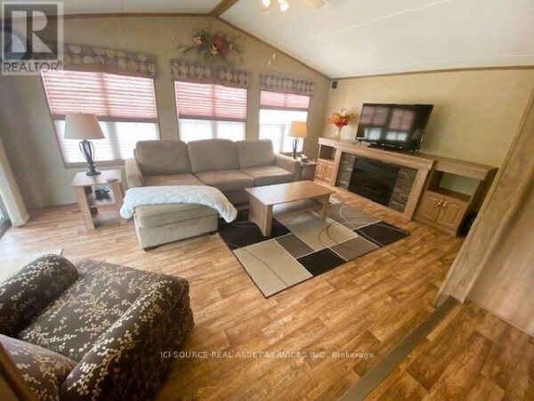 Photo 3 - LivingRoom - FHR506 155 MCCREARYS BEACH, Drummond/North Elmsley (908 Drummond N Elmsley (, ON K7H3C8