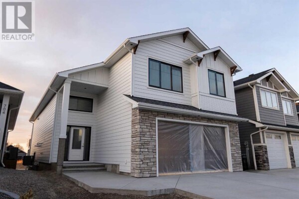 Photo 1 at 700 Sixmile Crescent S, Lethbridge, AB T1K8G3