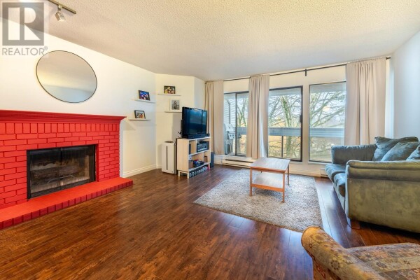 Photo 3 - LivingRoom - 308 8760 BLUNDELL ROAD, Richmond, BC V6Y1K1