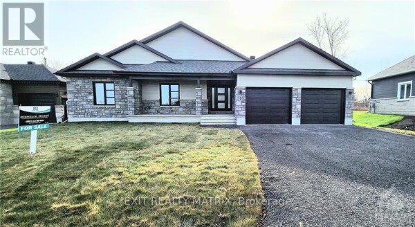 Photo 1 at 5 WHITETAIL AVENUE, South Stormont, ON K0C1P0