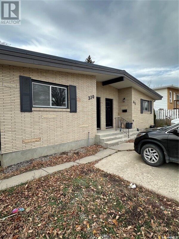 Photo 1 at 312 Macdonald DRIVE, Swift Current, SK S9H1L7